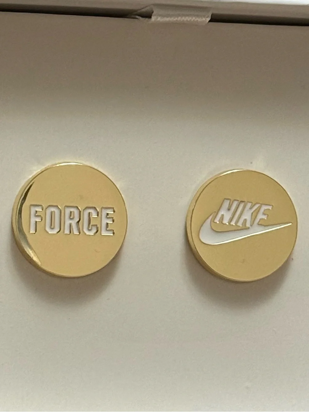 Nike Air Force 1 Shoe Pin Set Join Forces JE1231-909 Gold Tone 2022 NIB Limited